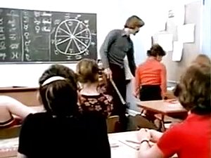 Lasse Brown : Schoolgirla Education