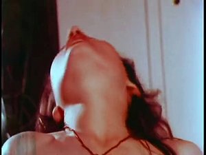 vintage trav upskirt