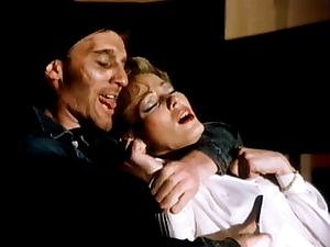 Retro Redhead Lisa Deleeuw - Sex Artiste'